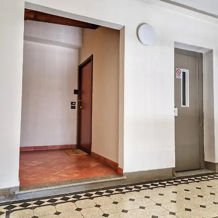 Διαμέρισμα Ana's Place 2 *